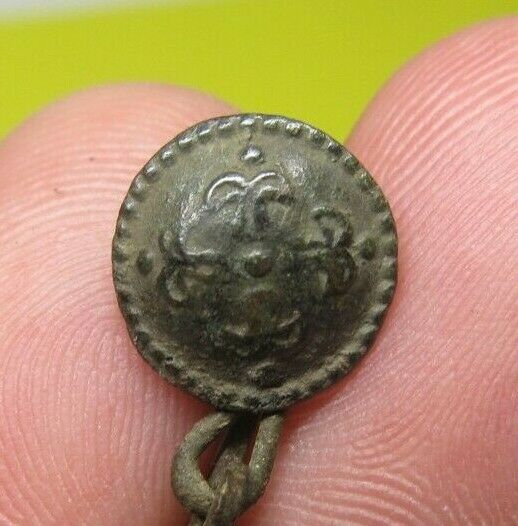 AUTHENTIC MEDIEVAL KNIGHTS TEMPLAR CROSS BUTTON EUROPEAN CRUSADER TIMES (8)